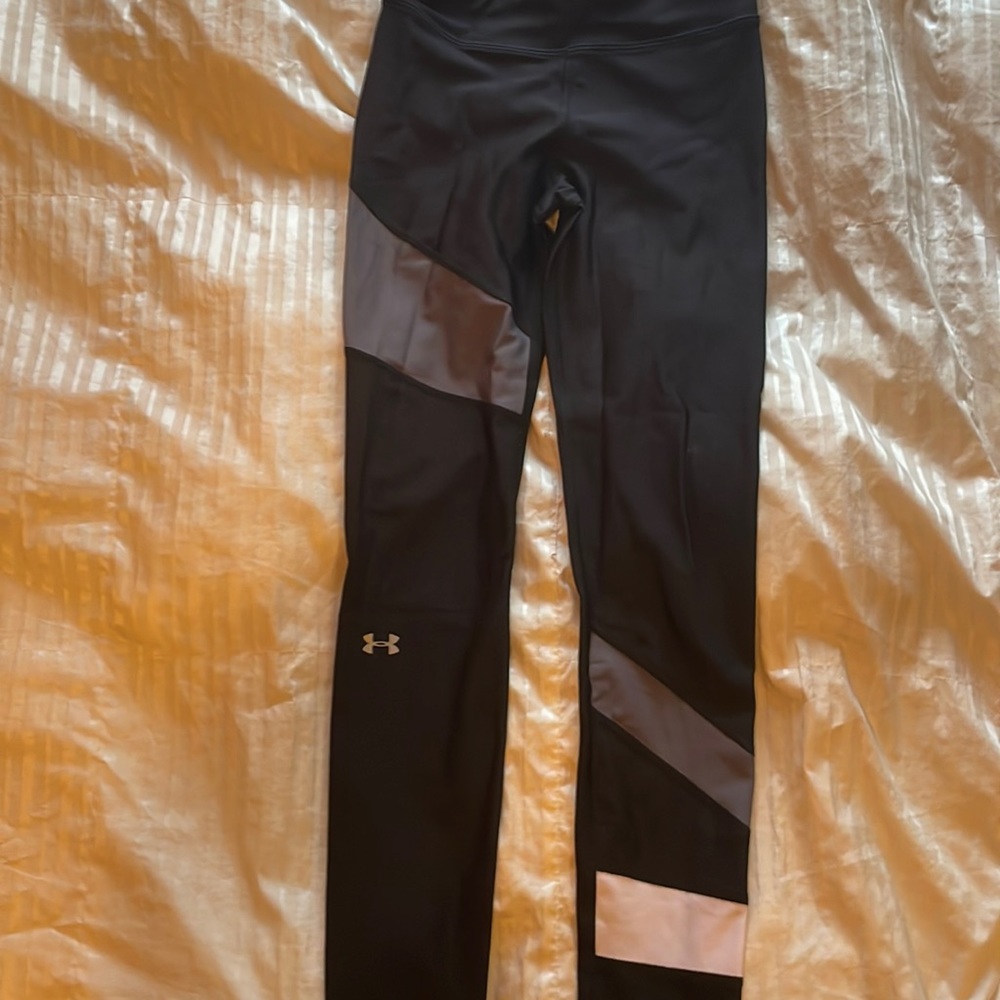 Black and gray leggings